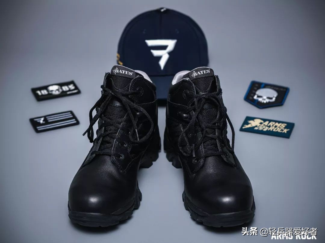 日常防水军靴,军靴下雨天可以穿吗