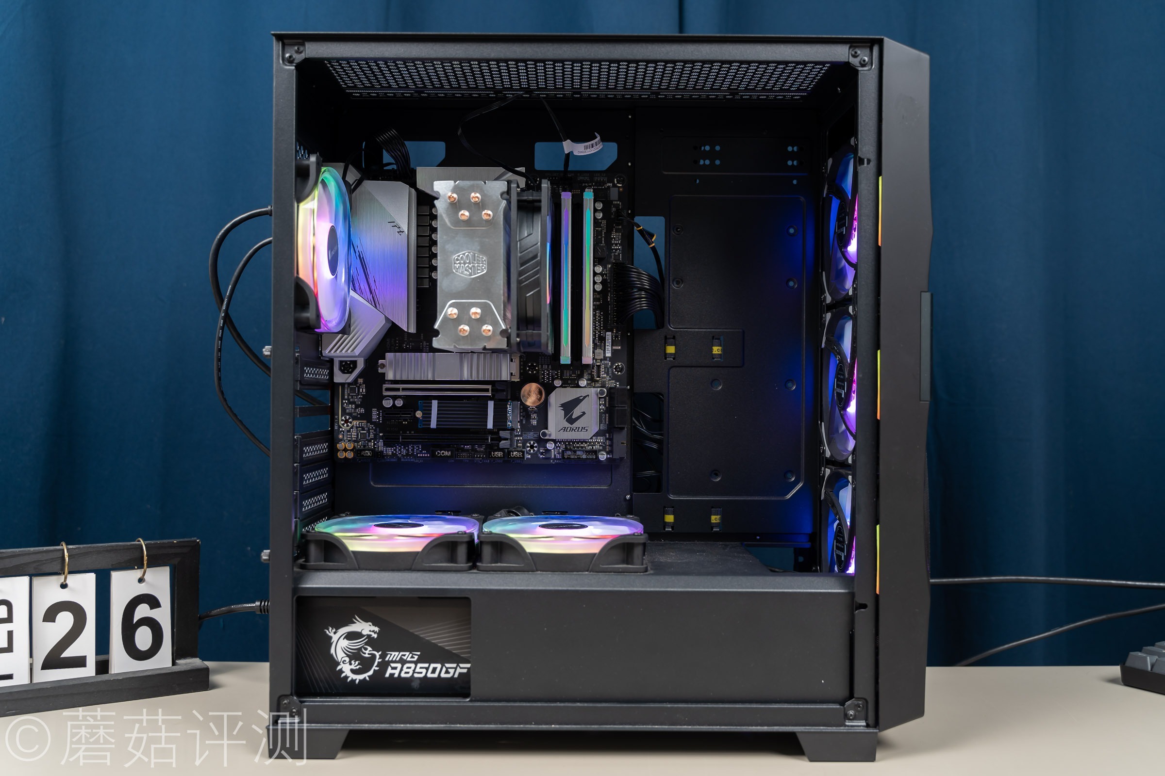 青春回忆系列：期望LPL夺冠，朋友装了台5700G主机玩lol