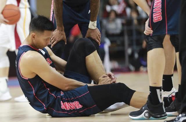 男篮易建联近况,易建联捐款