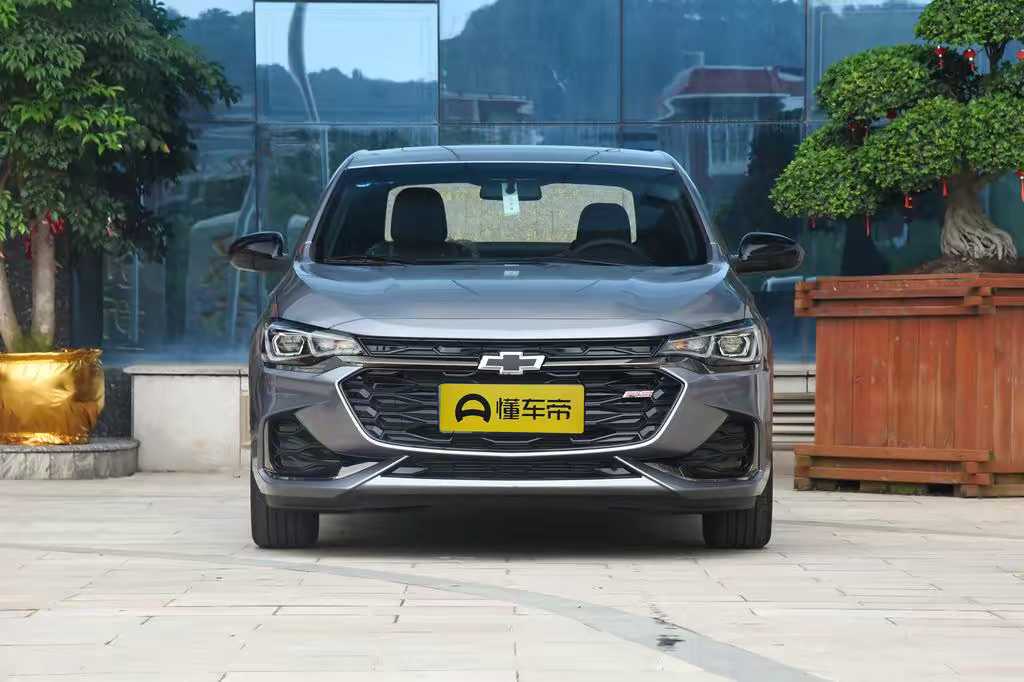 雪佛兰科鲁泽1.0t轻混试驾视频,有颜有实力测试雪佛兰科鲁泽