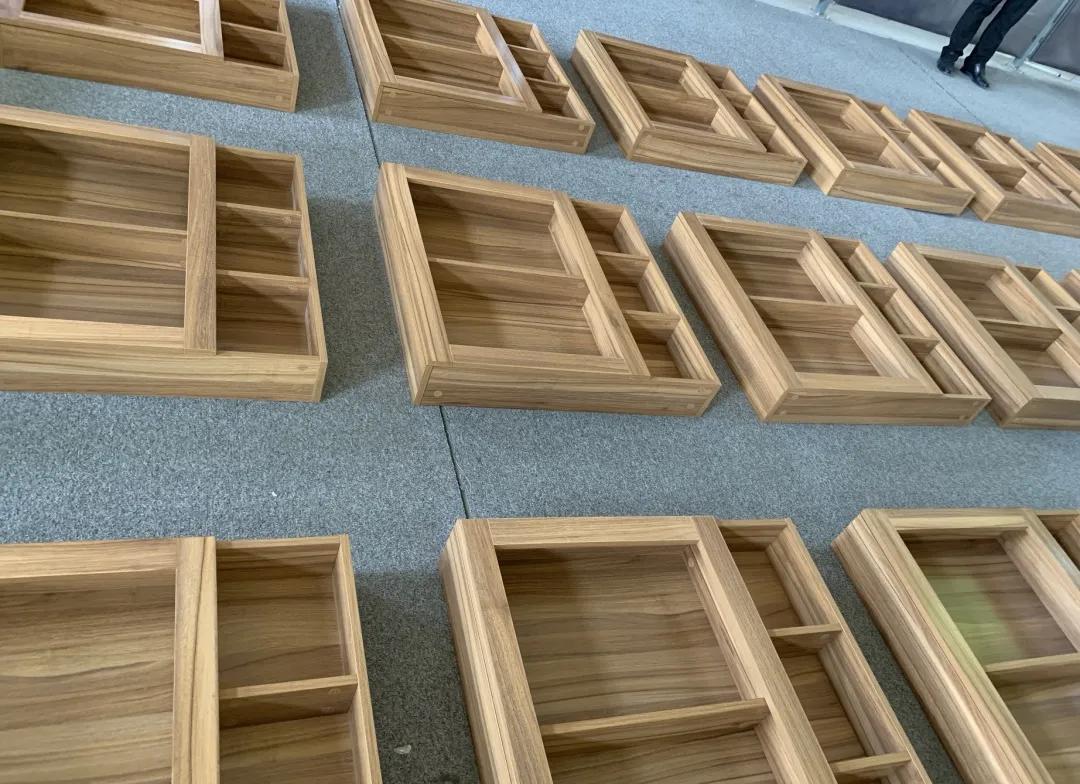 扔掉浴室柜,浴室柜非常难看想扔了