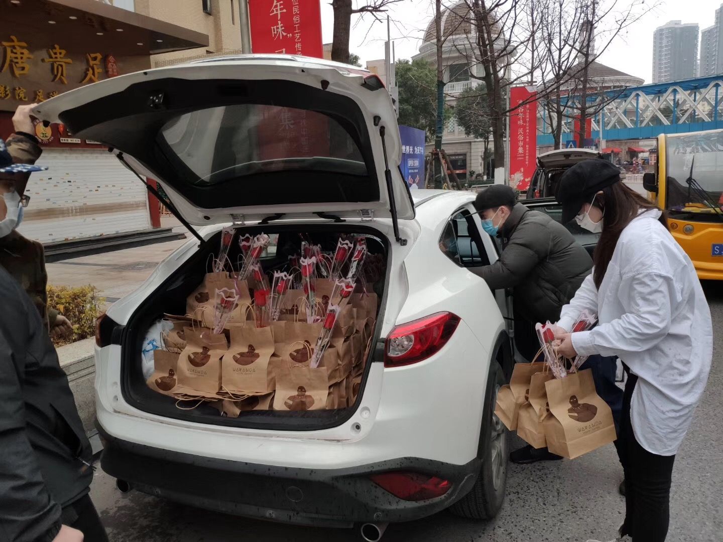 疫情下武汉咖啡馆:就算倒闭最后1杯咖啡也给医生