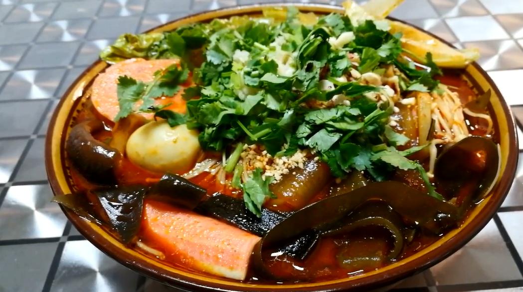 在家做麻辣烫试试这个方法,麻辣烫咋做才能做出麻辣的味道