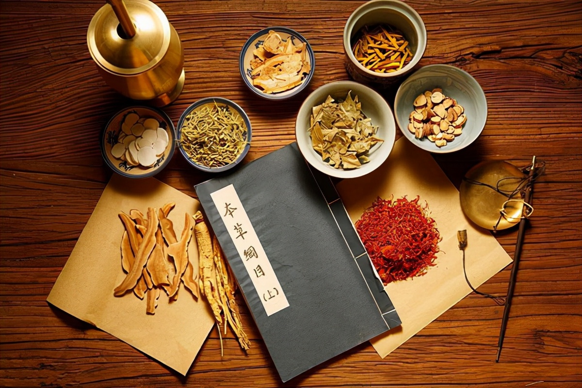 肾病综合征可以用美白产品吗,女子面膜美白出肾病综合征