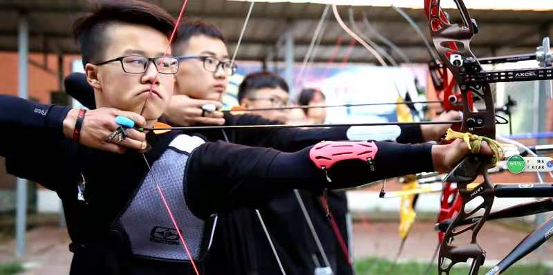 外国语里盛“国风”，这个“实验”既“好嗨”又雷人