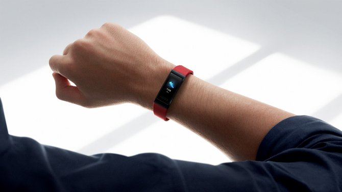 华为手环4pro防水吗能在水里游吗,华为手环4pro评测功能与颜值并存