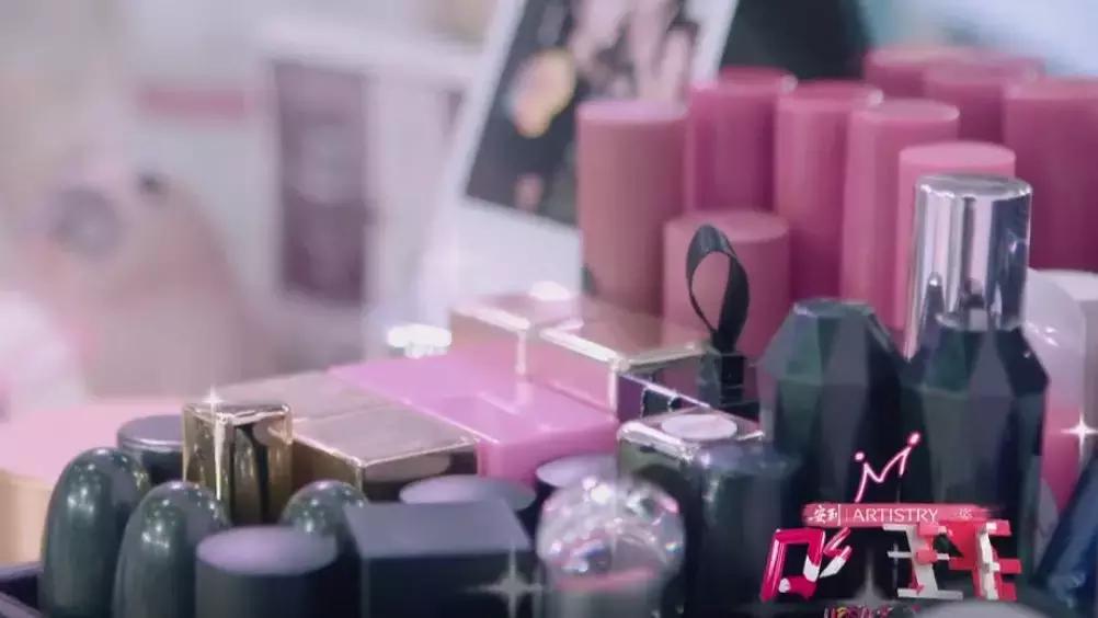 别再被骗了！女明星们其实真的不怎么用便宜货！