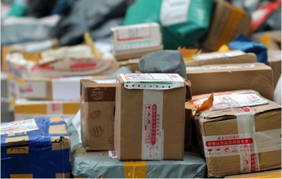 快递接触过程中会染上冠状病毒吗,快递有可能在路上感染新冠么