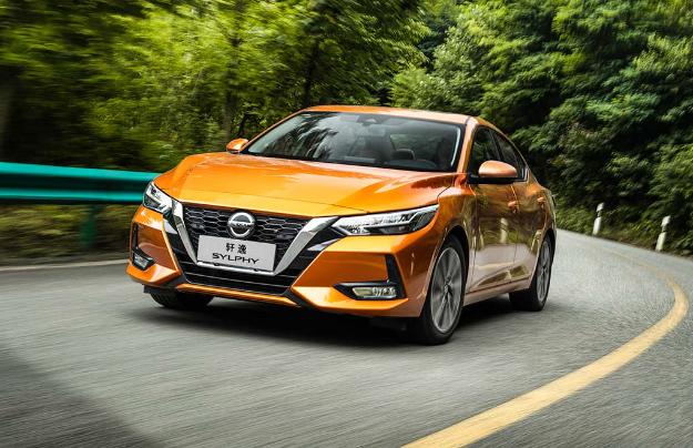 轩逸和享域混合动力哪个更好,本田享域和日产轩逸哪个空间大