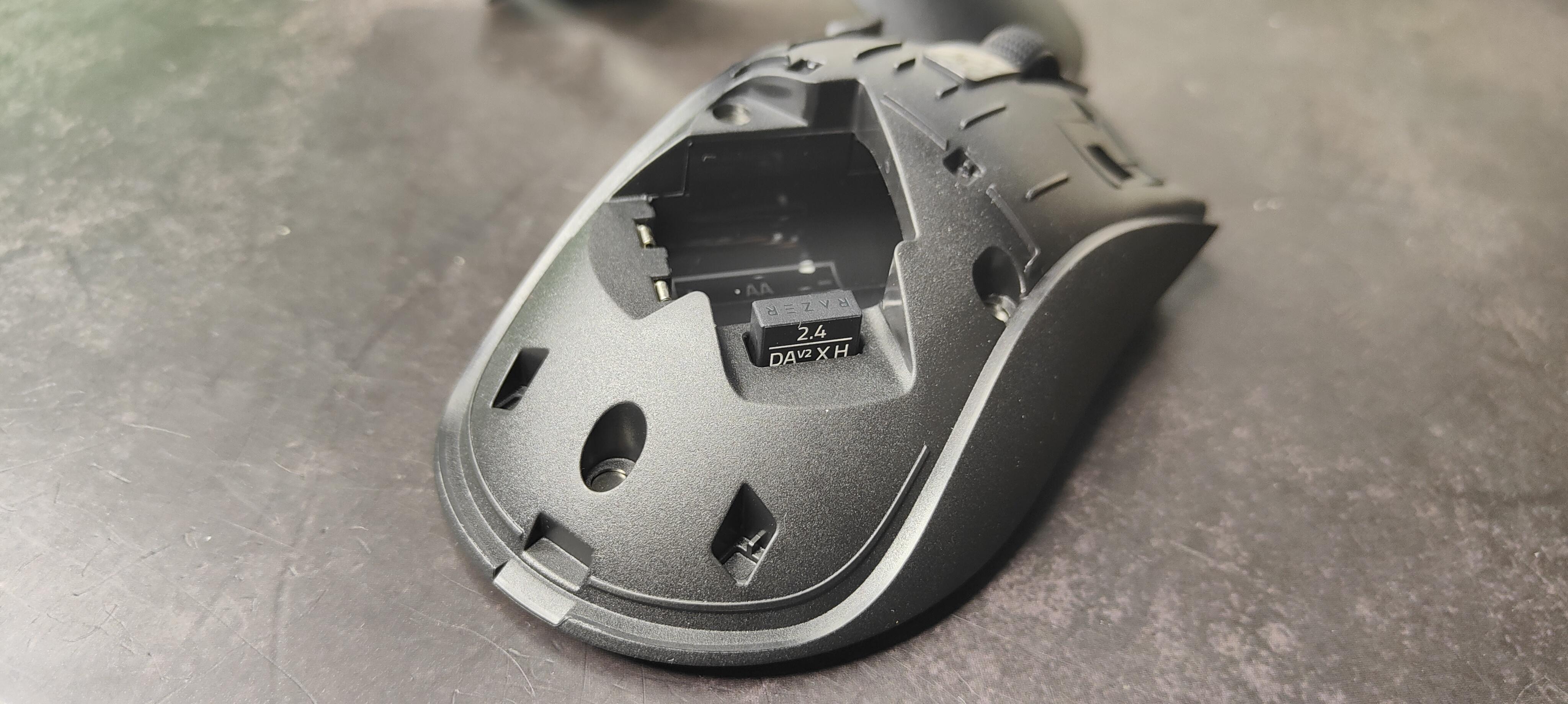 雷蛇鼠标基础版dpi怎么调,为什么雷蛇鼠标调不了dpi了