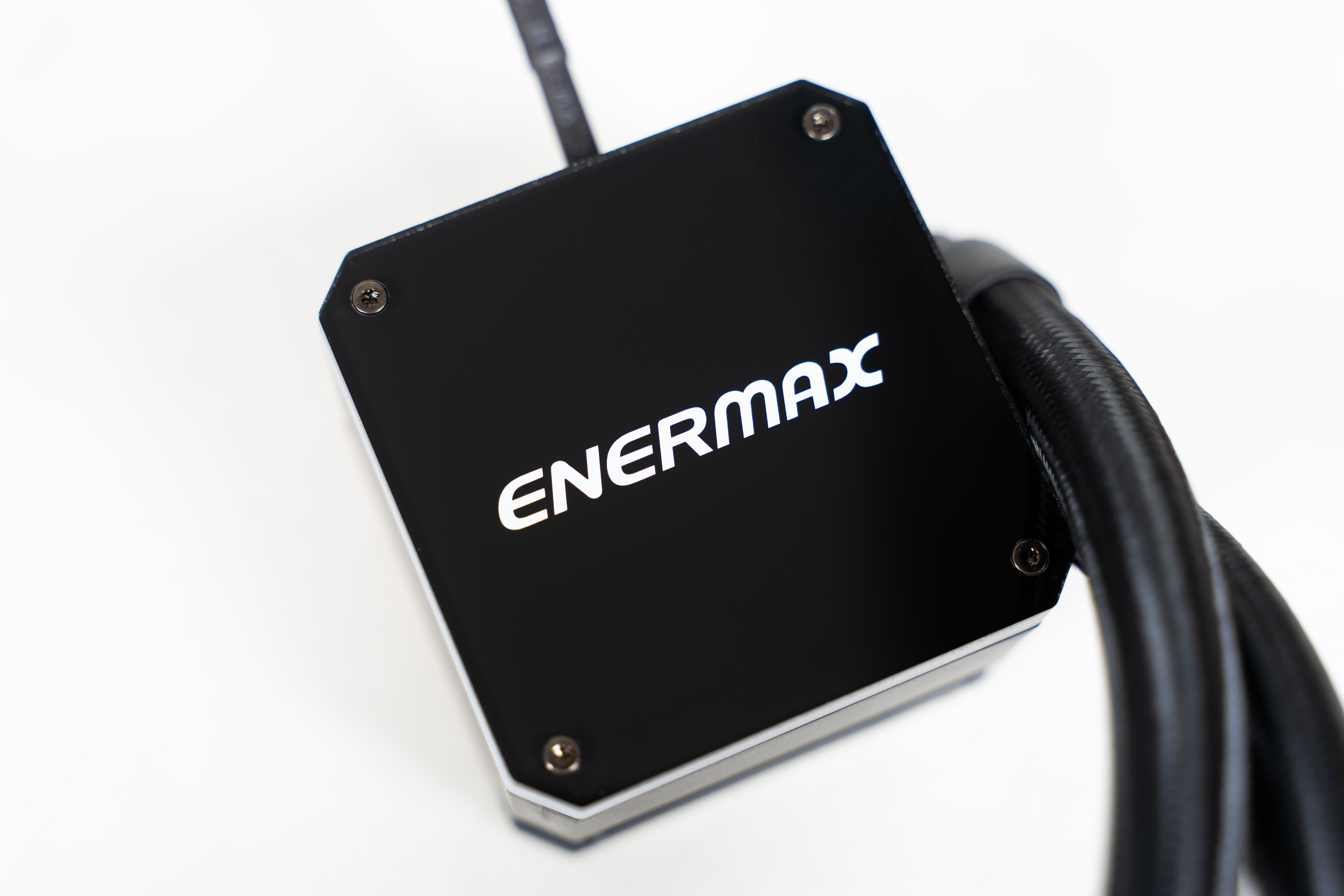 无显卡主机可以装显卡吗,无显卡主机自己怎么装显卡