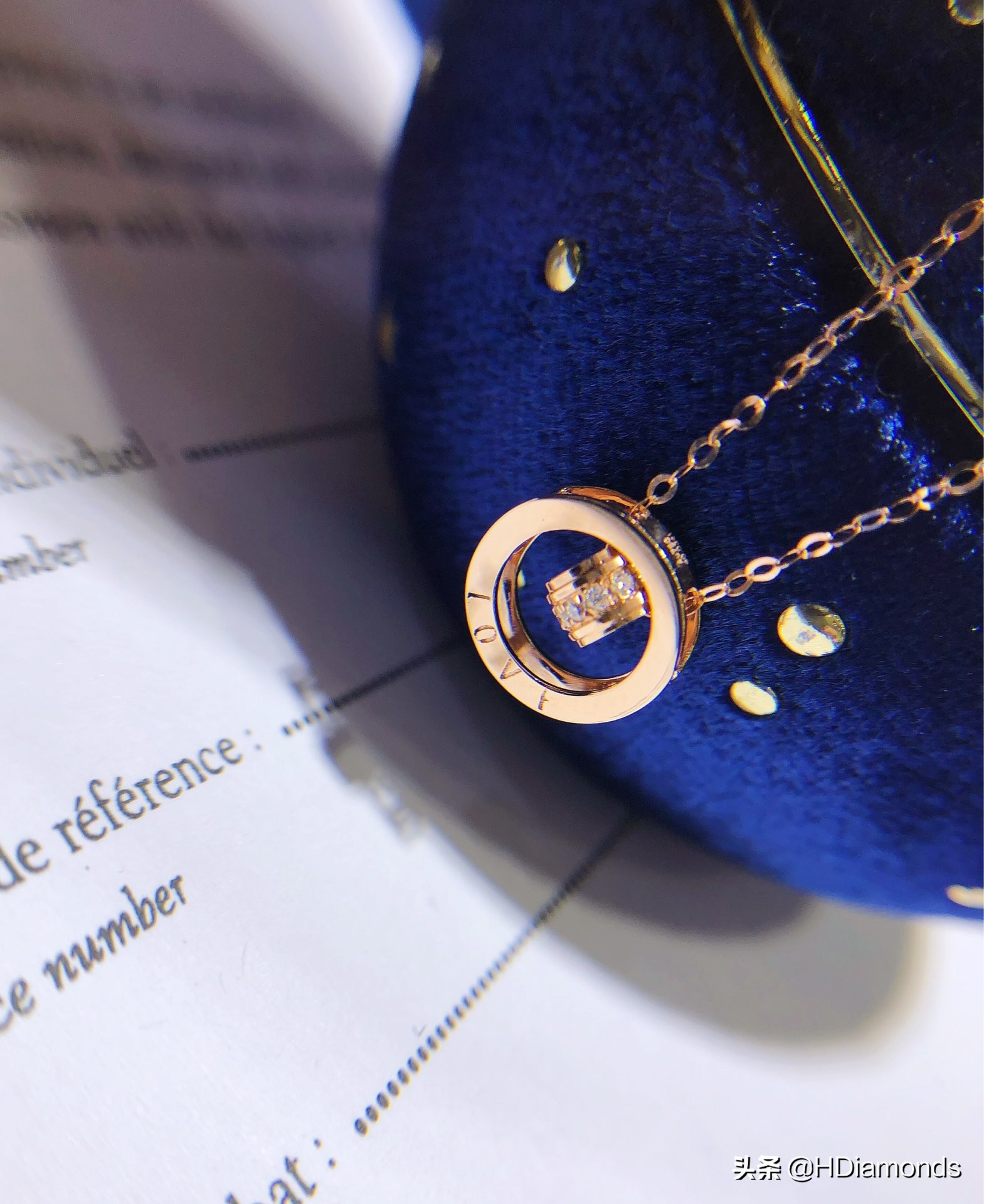 适合春夏的贵气感首饰,多彩首饰点缀细节不经意的时尚感