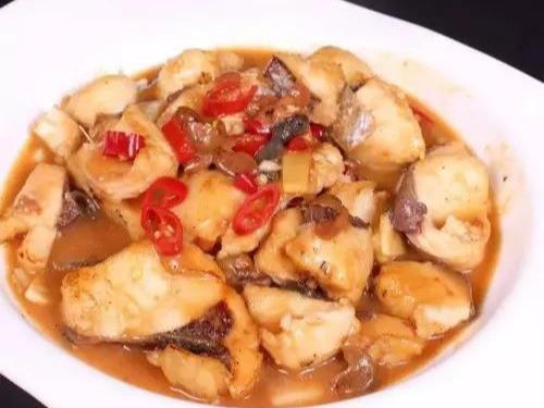 小鸡土豆炖蘑菇做法东北菜,炖鸡的家常做法小鸡炖蘑菇土豆