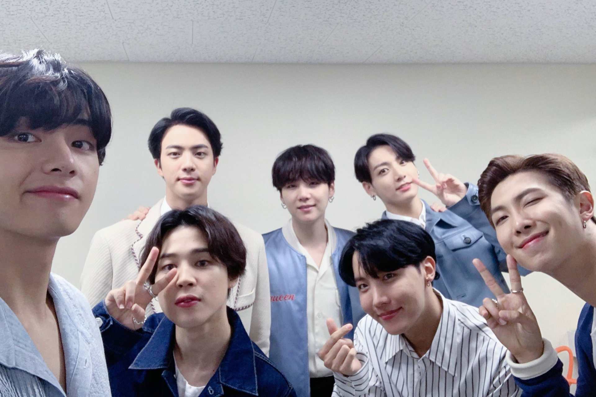 朴智旻跟车银优谁优秀,程潇车银优2016kbs歌谣大赏bts