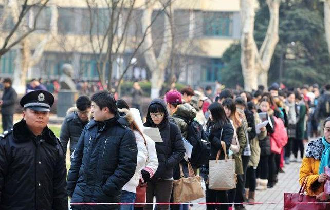 学硕和专硕区别可以自己选择吗,学硕和专硕哪个更值得选择