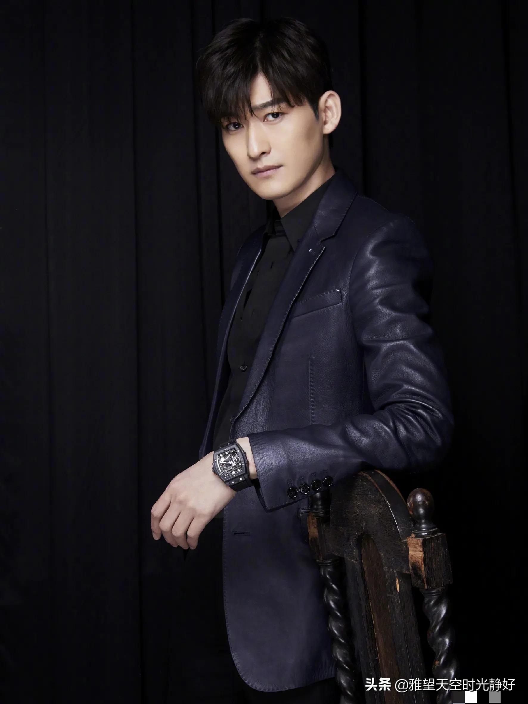 男明星西装穿搭夏季帅气,男士明星皮衣西服外套搭配