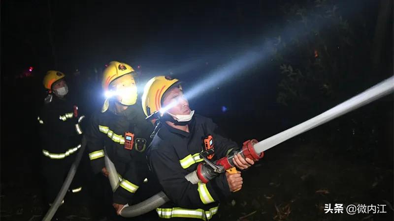四川内江消防增援震区,成都消防支援西昌森林火灾