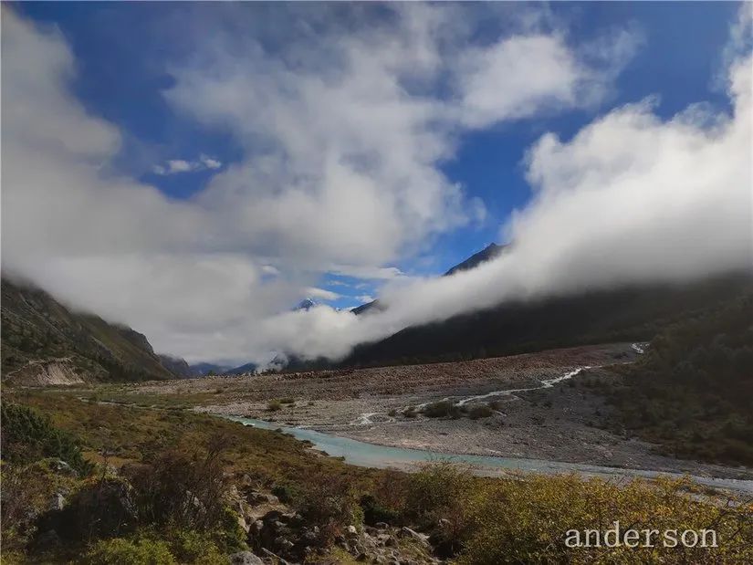陪着贡嘎过仲秋，深夜听到女生的尖叫（上）