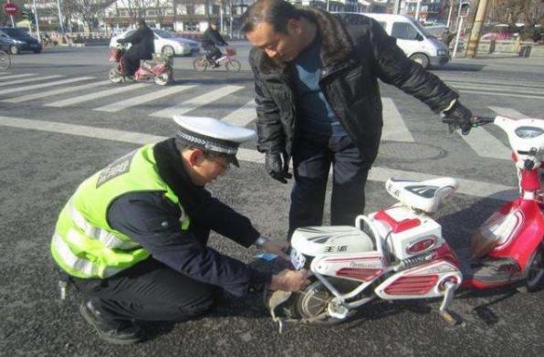 电动车交罚款号牌种类,电动车能挂哪几种牌照