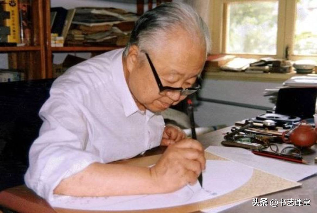 写了多年字，执笔的高低松紧问题可能都被我们忽略了