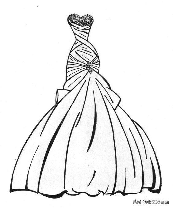 每一款都漂亮的衣服,每件漂亮的衣服都离不开自己