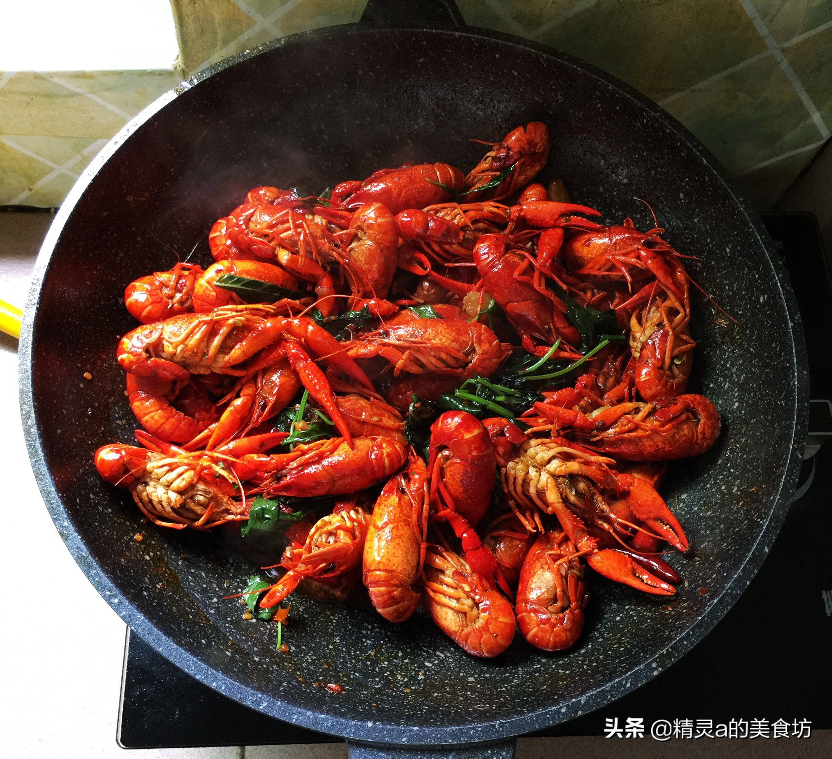 这才是小龙虾的正确打开方式,享用小龙虾的正确姿势get起来