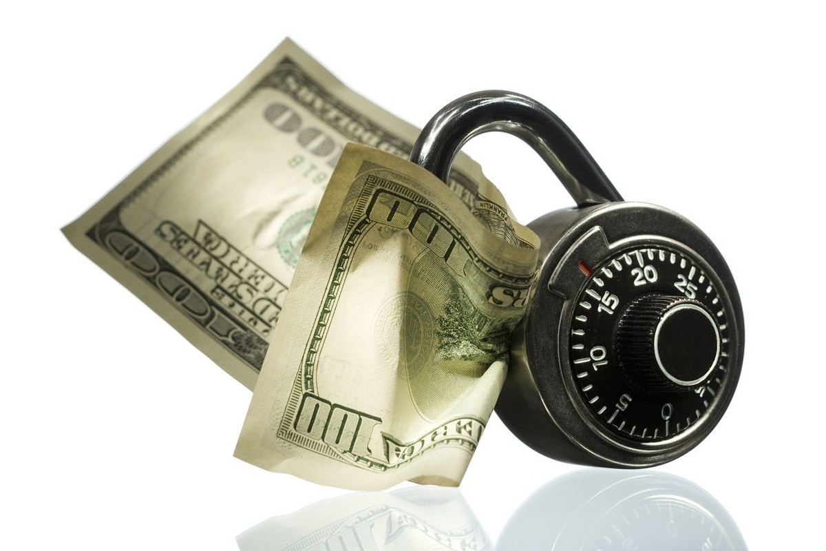 男孩沉迷吃鸡转走父母3万块,小男孩沉迷于吃鸡转走3万块