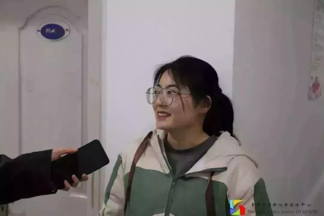 @港院姑娘|你的笑像西瓜最中间那一勺的口感，甜到我的心坎里！