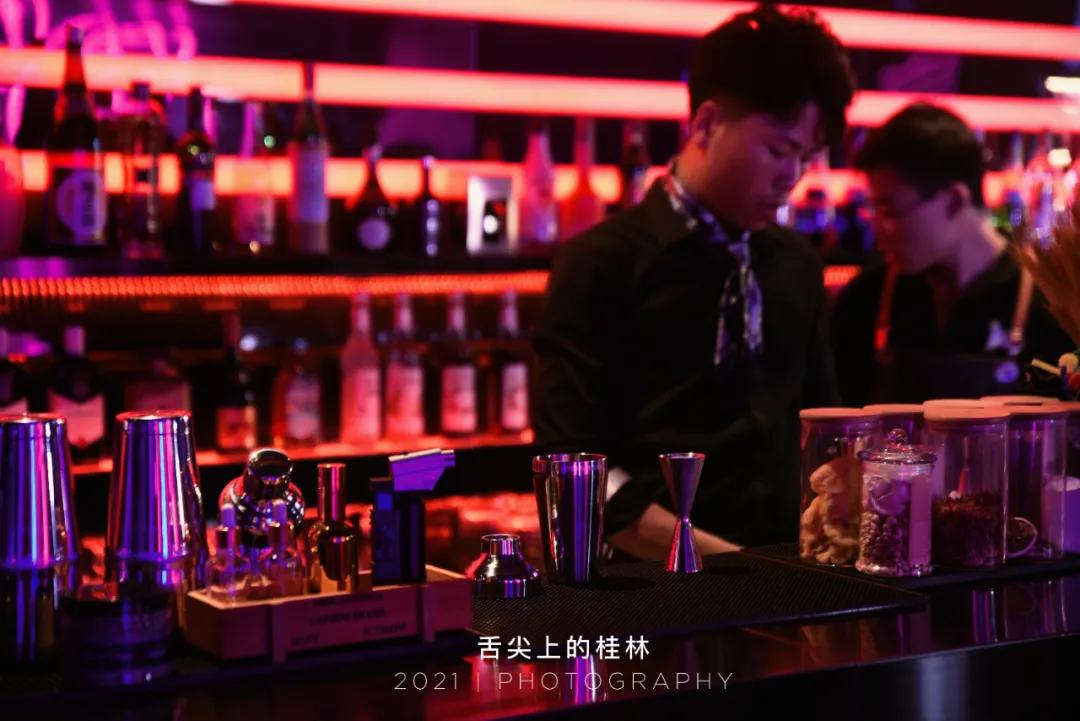 网红酒吧蹦迪卡点,极致氛围网红酒吧