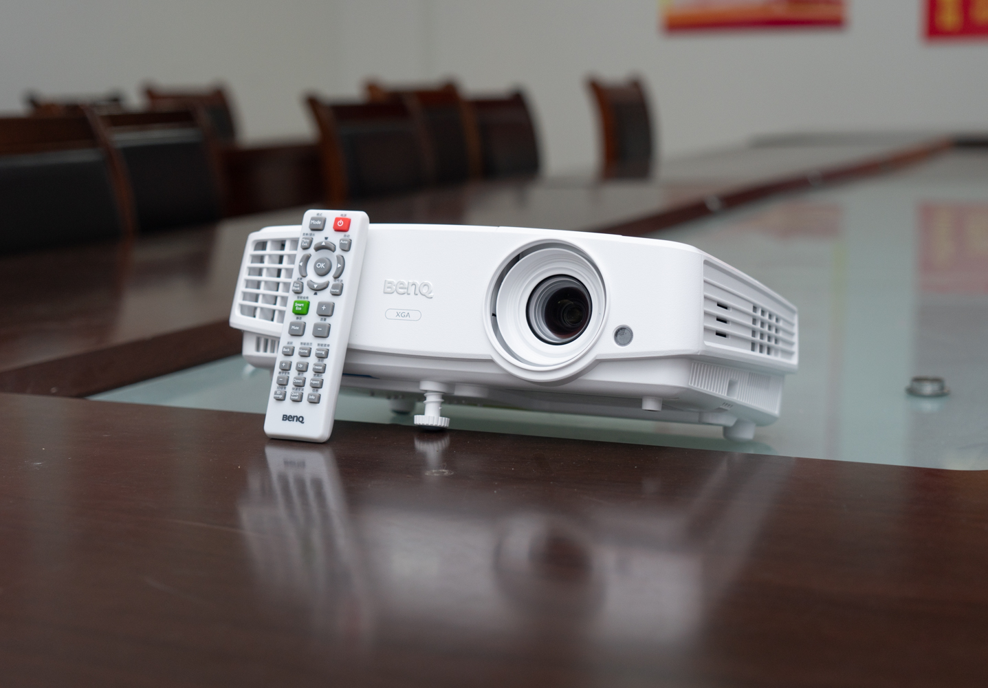 明基e500投影仪换灯泡划算吗,明基e500s投影仪多少钱一台