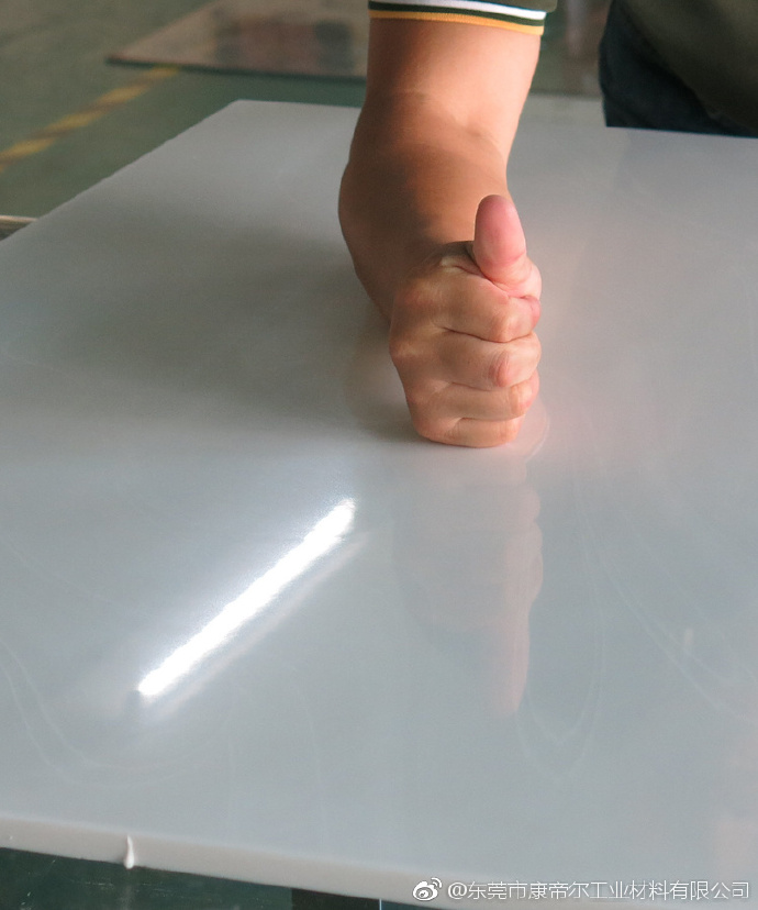 502强力速干胶水伤车漆吗,速干胶水和慢干胶水哪个牢固度好