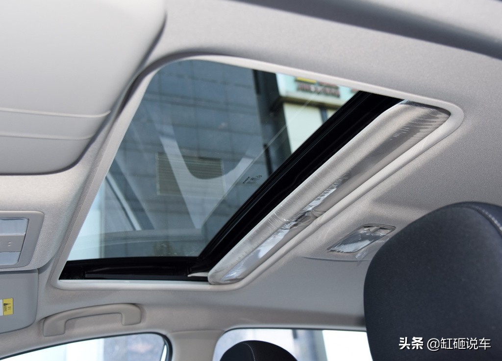 性价比高的汽车日产,日产空间大省油车