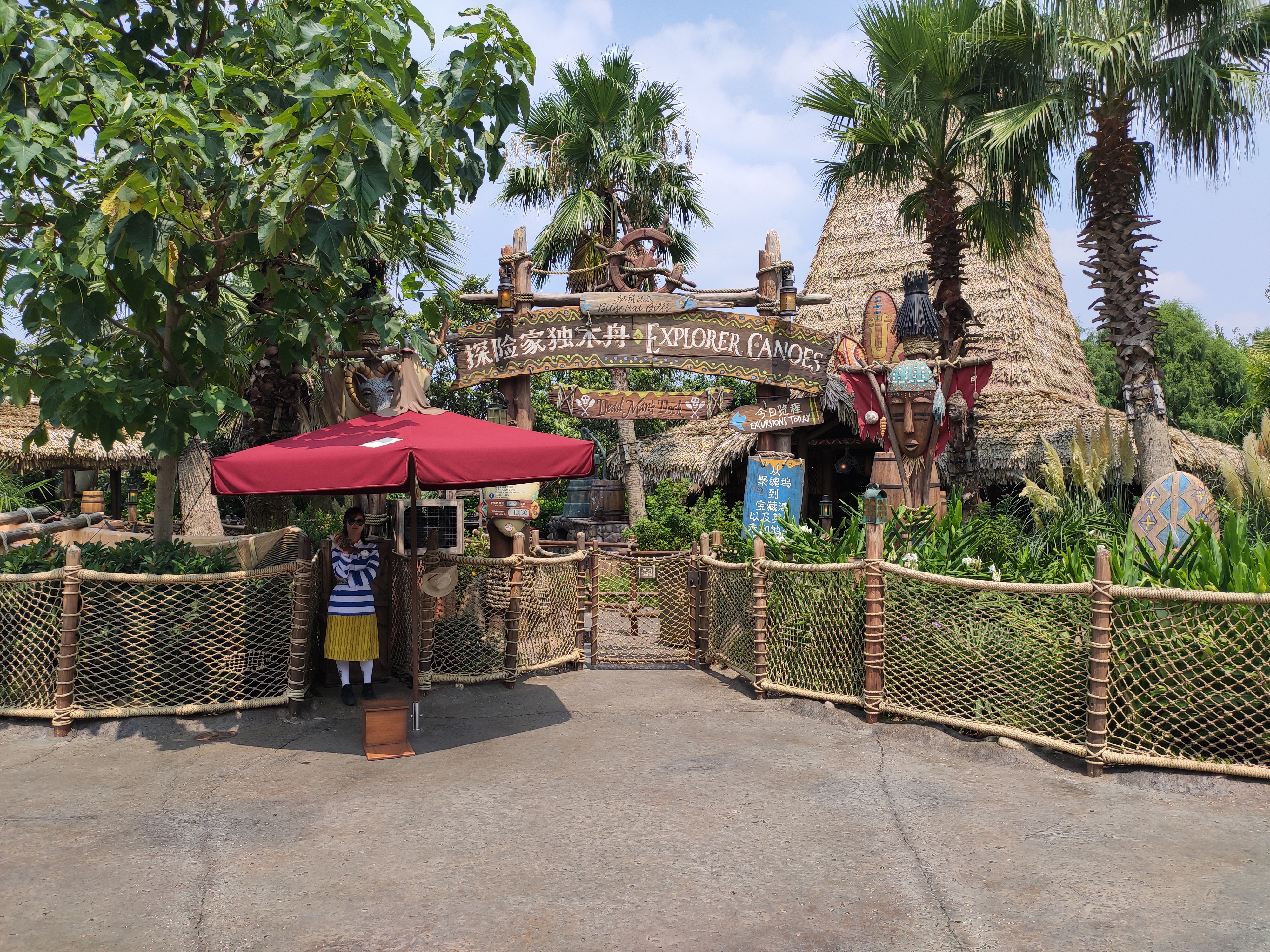 上海迪士尼一大一小旅游攻略,上海迪士尼吃住攻略讲解