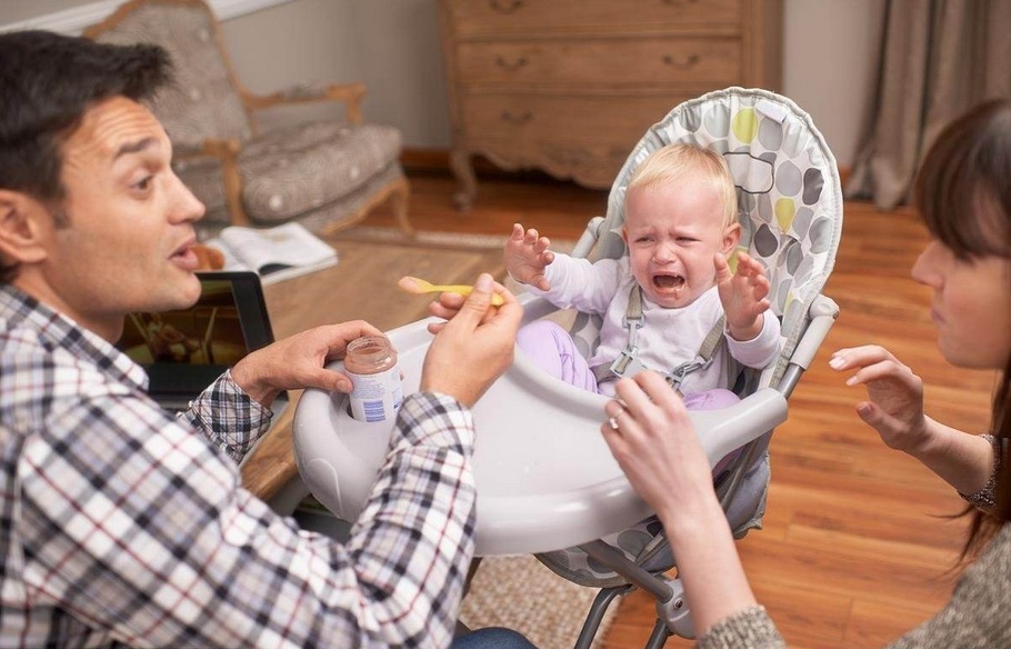 宝宝掉床怎么办,宝宝掉床解决办法