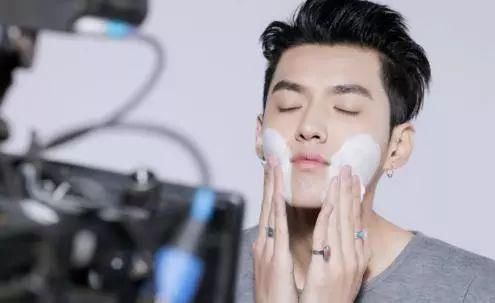 热门男士洗面奶怎么选,男士洗面奶用什么好用什么品牌好