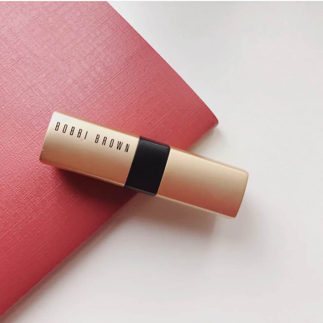 芭比波朗唇膏黑管,芭比波朗奢金唇膏莹亮和哑光区别