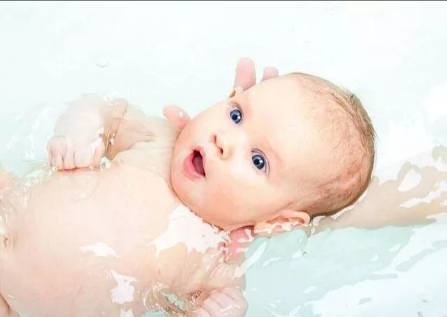 宝妈须知换纸尿裤常犯的5个错误,换纸尿裤的正确方式是怎样啊