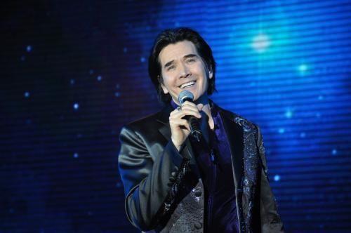 费翔上春晚幕后故事,费翔1987春晚幕后故事