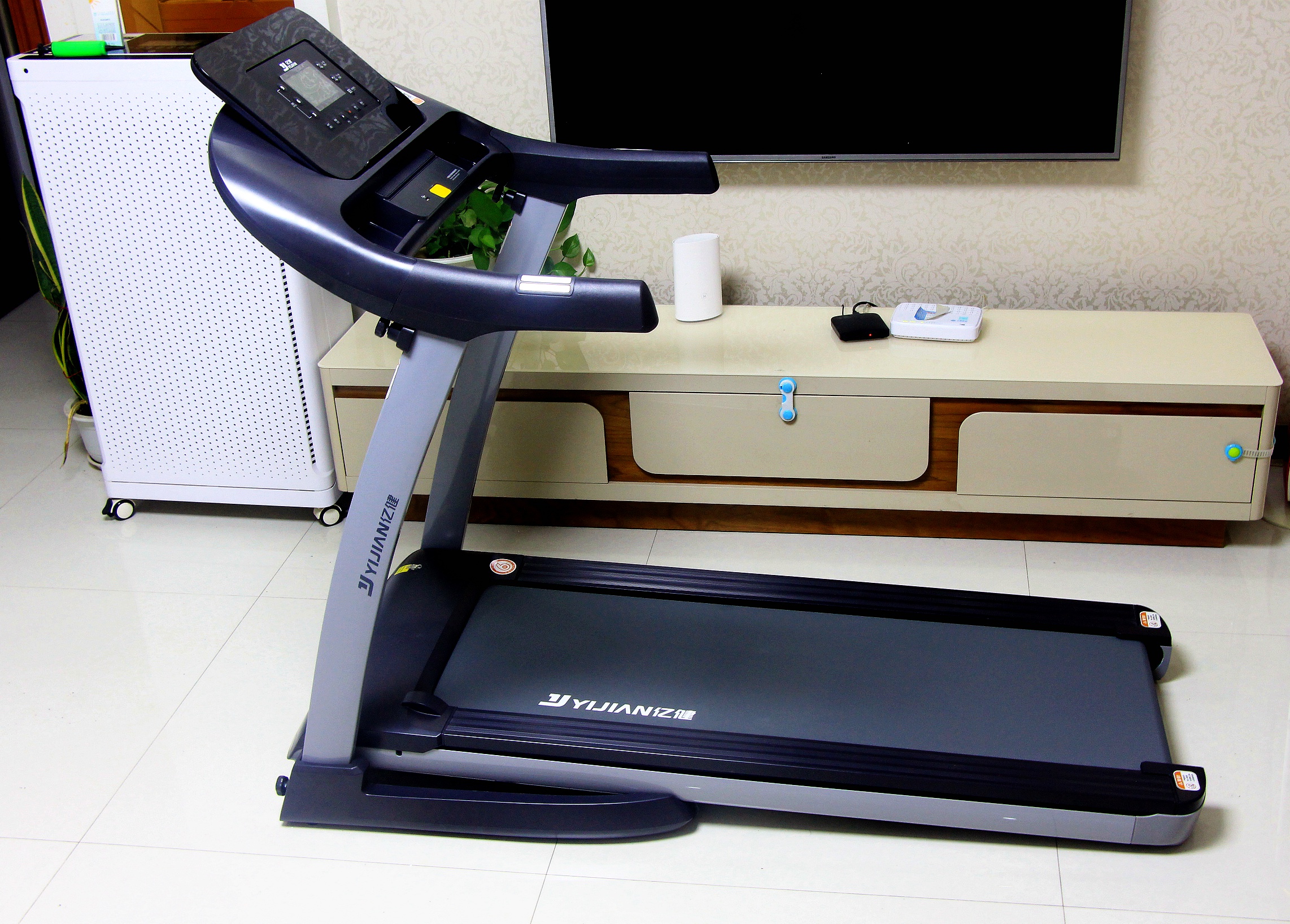 亿健跑步机最新款是哪个型号,亿健智能跑步机m1评测