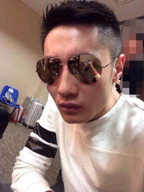 “一指禅”后，白百何频曝新恋情，上演“摸臀杀”的张爱朋去哪了