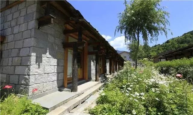 民宿365近期10家大热的极简民宿,西北风格民宿