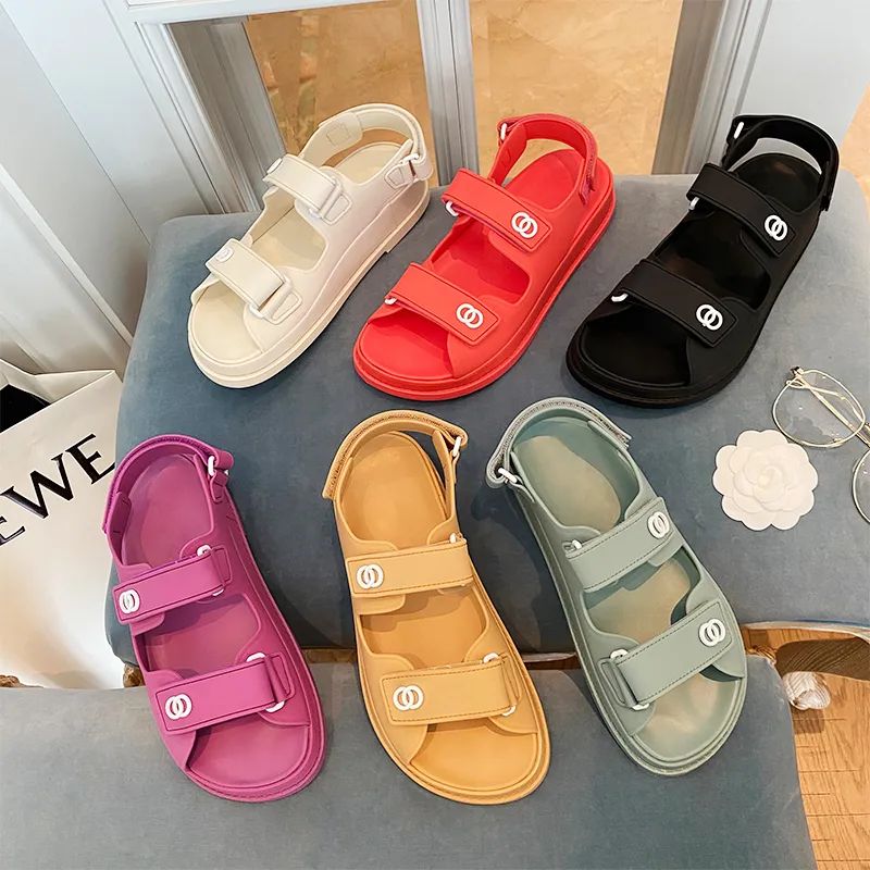 大码休闲女凉鞋新款2022爆款正品,品牌女凉鞋断码清仓特价正品秒杀