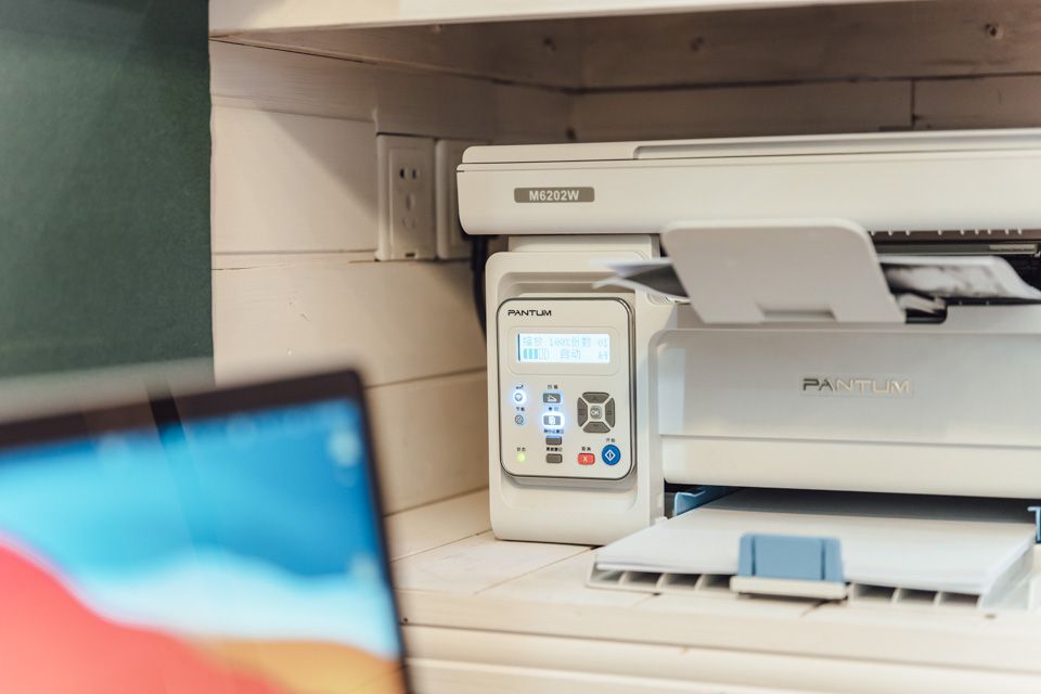 打印复印扫描一机搞定，无线连接轻松掌控——奔图M6202W,青春版