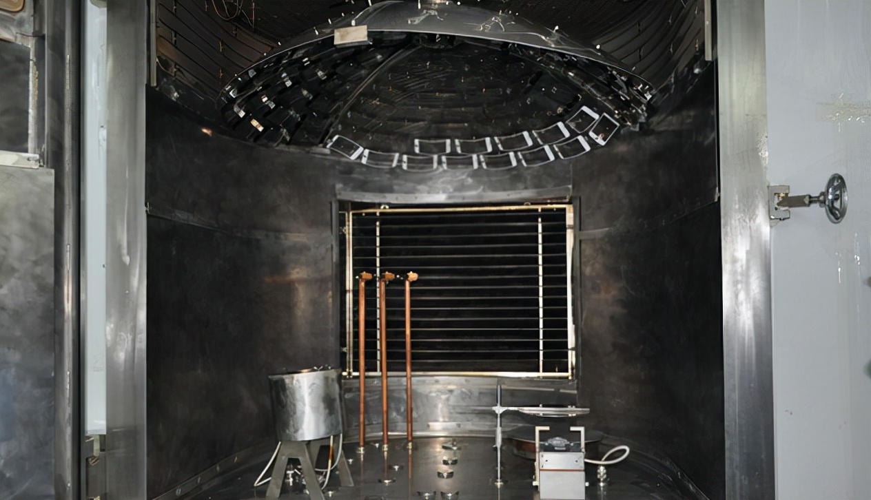 钢化膜是怎样炼成的？iPhone13钢化膜有什么优点和提升？