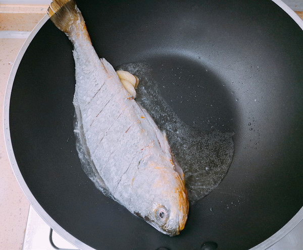 炖鱼前腌鱼的正确腌制方法,用盐腌的鱼怎么炖好吃