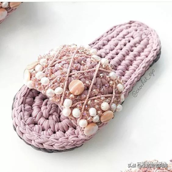 用布条做毛线拖鞋的方法,杂线编织手工拖鞋