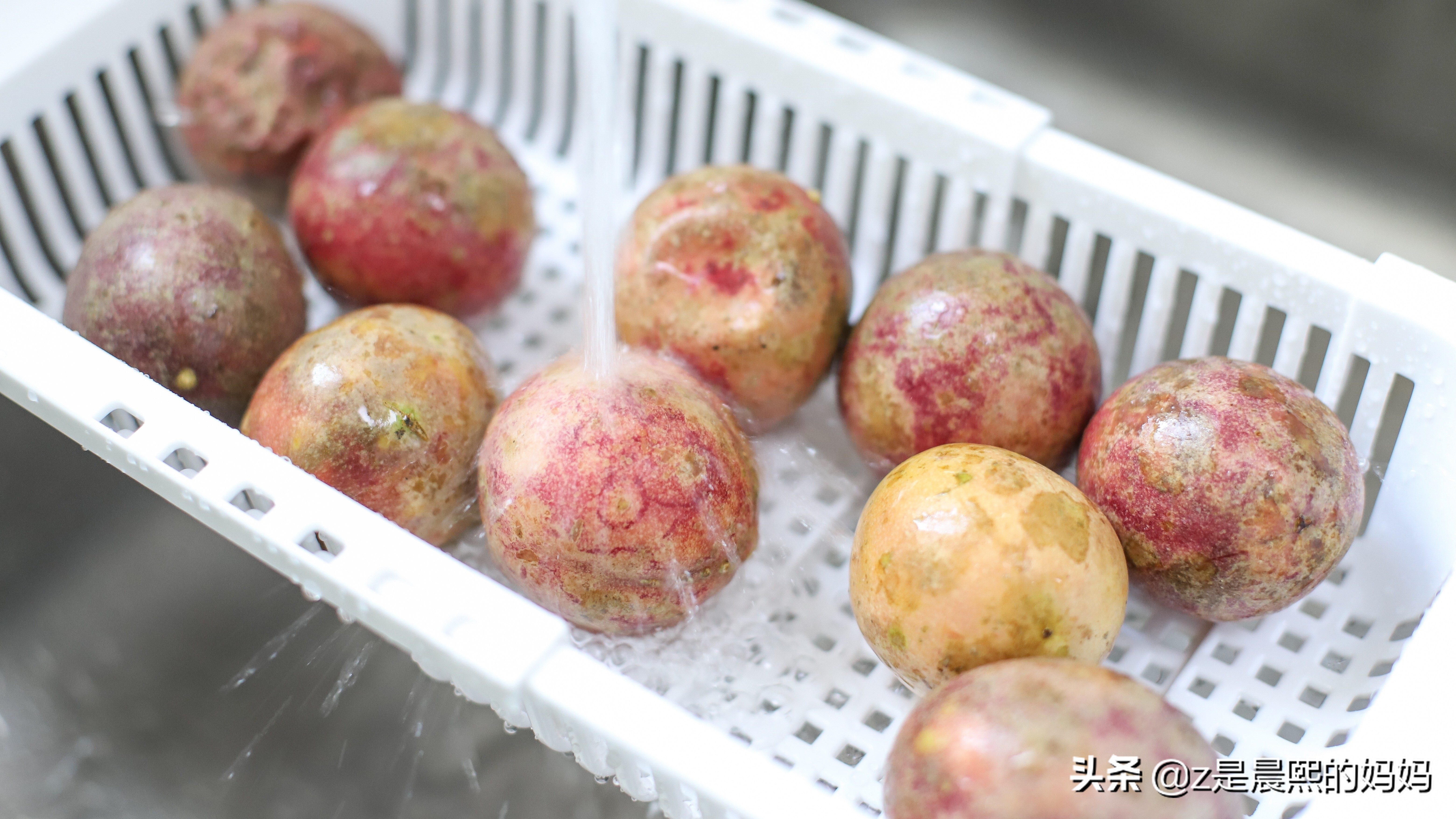 vc柠檬百香果,用柠檬和百香果怎么做果汁美白