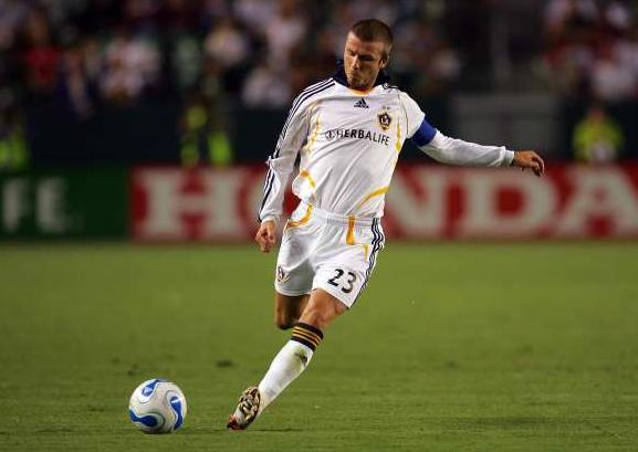 足球之父贝克汉姆,足球巨星贝克汉姆的传奇的人生