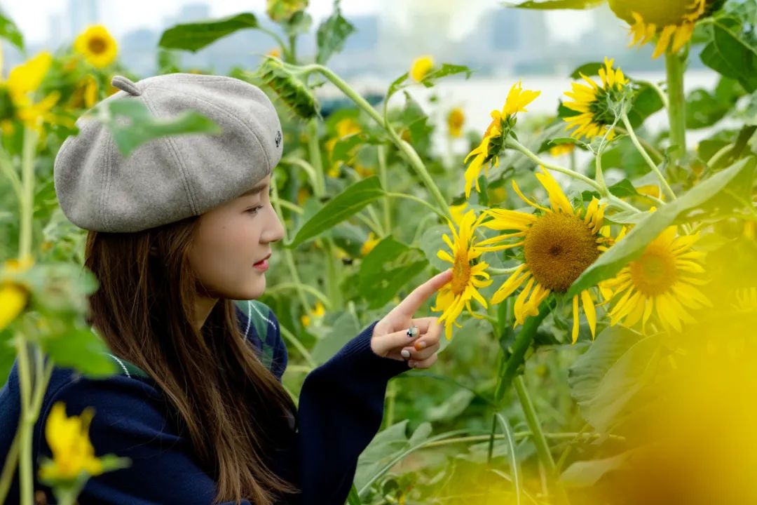 抓住春天的尾巴鸟语花香,抓住花海的尾巴