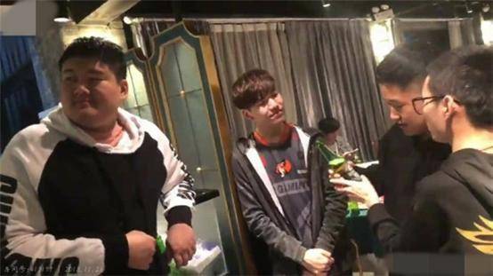 绝地求生韦神跟17shou谁地位高,pubg绝地求生韦神